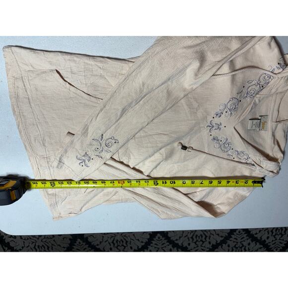 Artisans Women’s Embroidered Pullover, Beige, Size M, EUC - Picture 5 of 7